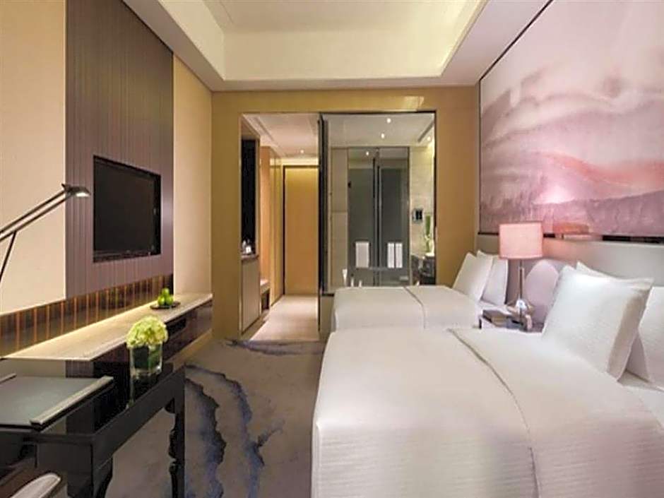 Pullman Weifang