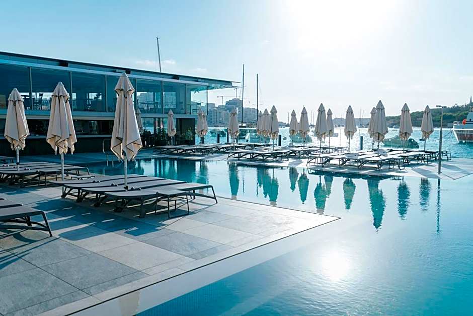 Blubay Apartments by ST Hotels