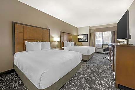 Queen Room with Two Queen Beds - Mobility Accessible