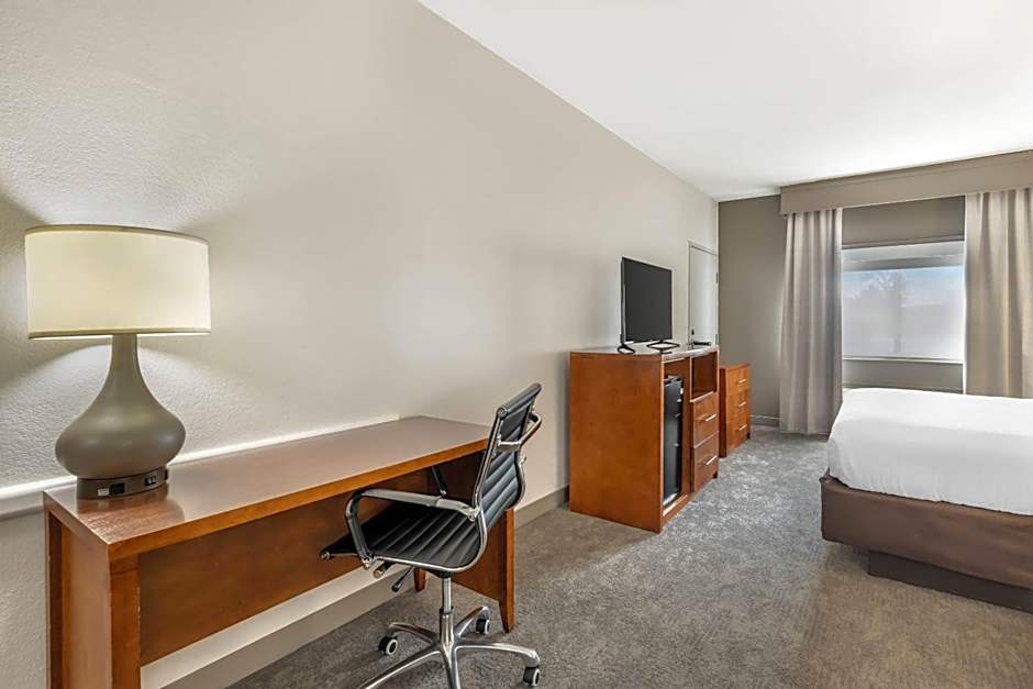 Comfort Suites Omaha Northwest