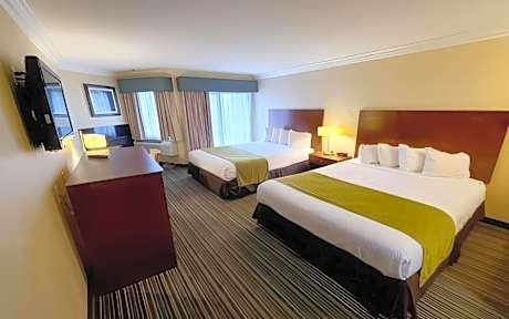 Standard Queen Room with Two Queen Beds