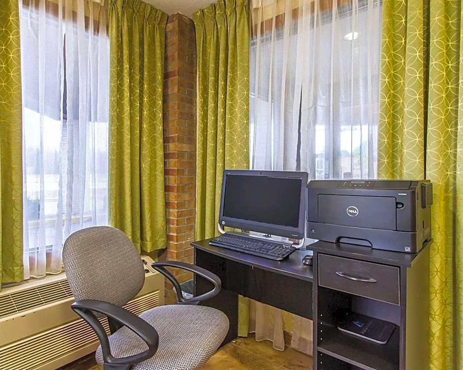 Quality Inn Macomb Near University Area