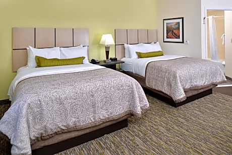 2 Queen Studio Suite Comm Accessible