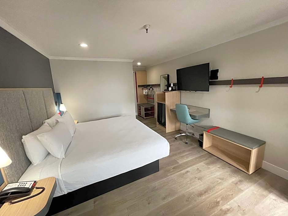 The Midtowner Hotel, SureStay Collection by Best Western