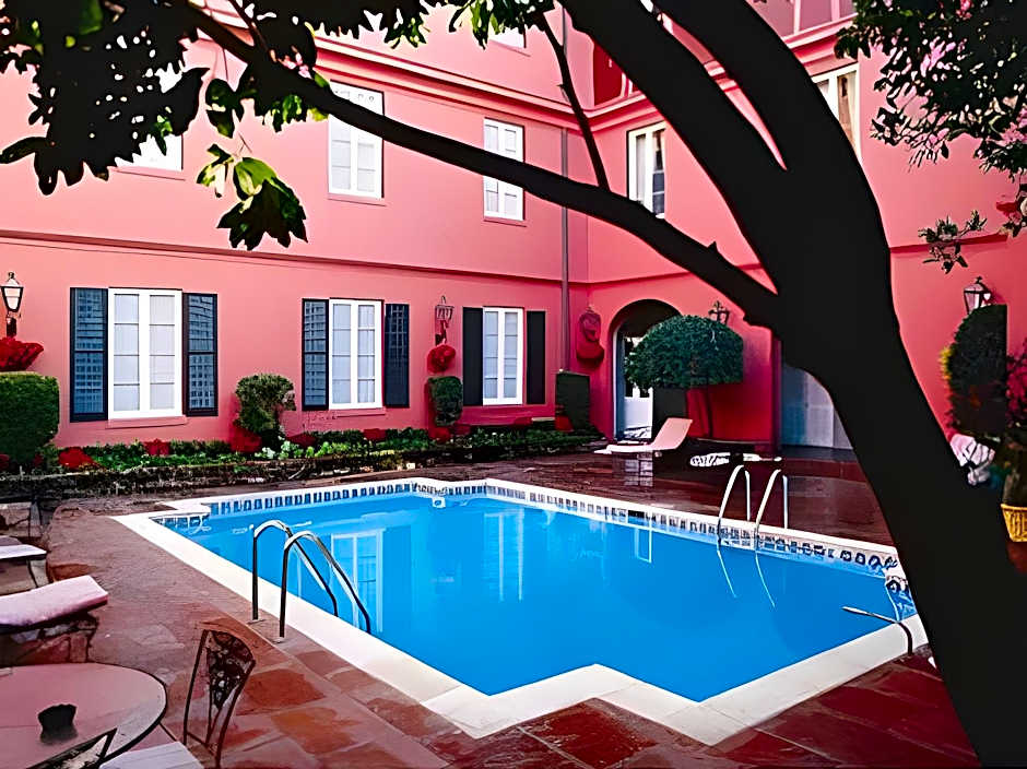 Le Richelieu Hotel