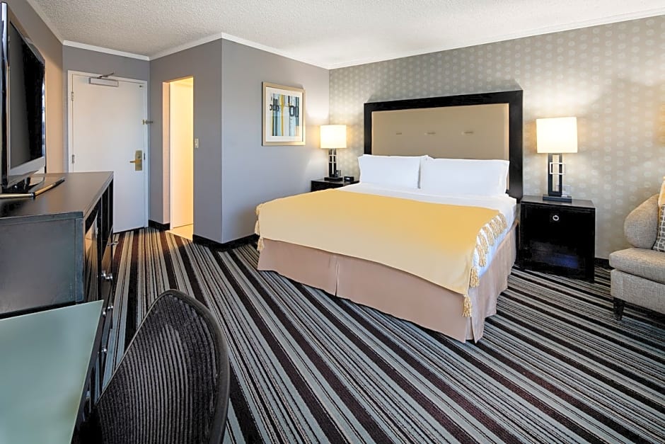 Holiday Inn Long Beach - Airport By IHG