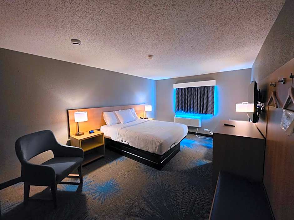 Days Inn by Wyndham Waukegan