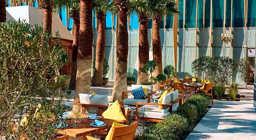 Four Seasons Hotel Kuwait at Burj Alshaya