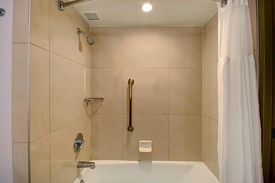 DoubleTree by Hilton LAX - El Segundo