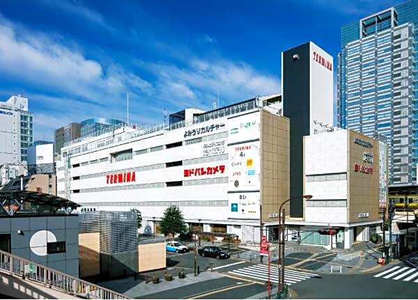 honeys guest house elevator , wash machine, huge closet space, private bathroom, walk to skytree in 10 minutes