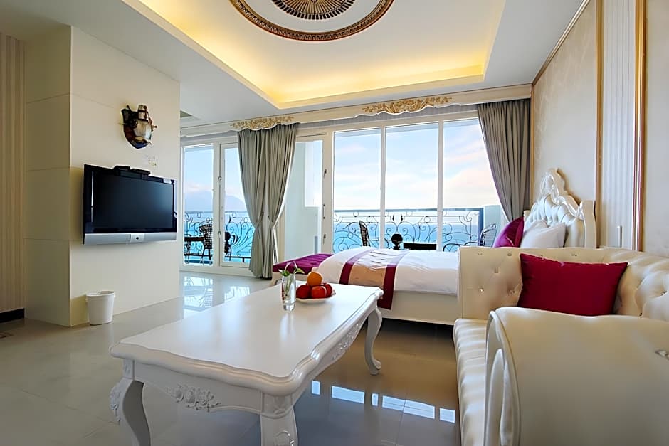 STARRISE LEISURE HOTEL