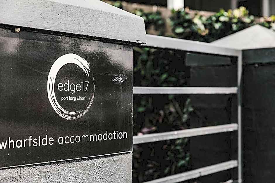 Edge17 Waterfront Apartment, plus Cottage with Garden View - Port Fairy