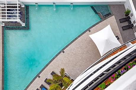 Mantra Coolangatta Beach