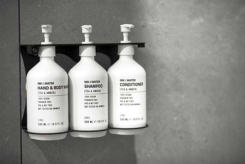 Nightcap at Queens Beach Hotel