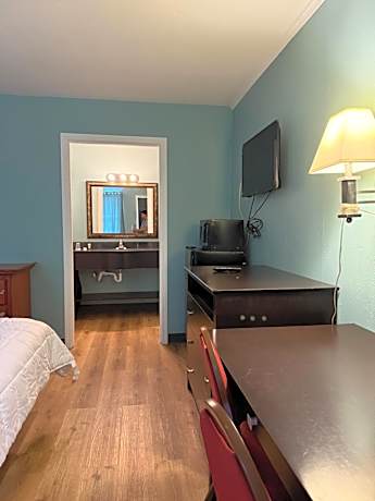 Deluxe Room (2 Adults + 1 Child)