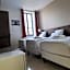 SQUARE HOTEL