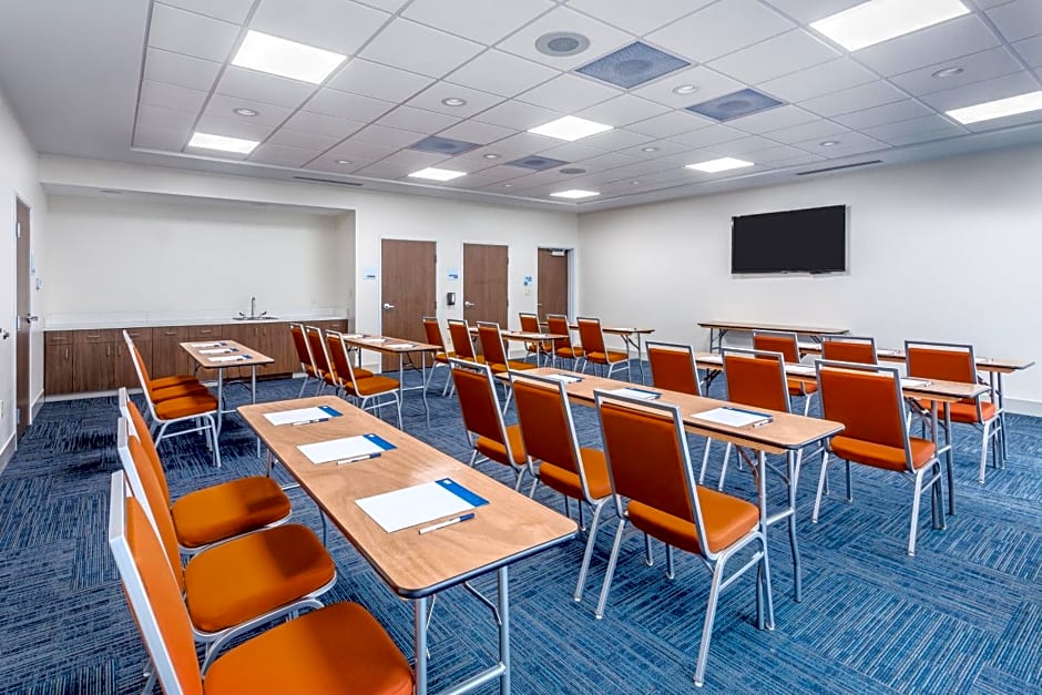 Holiday Inn Express & Suites Hammond By IHG