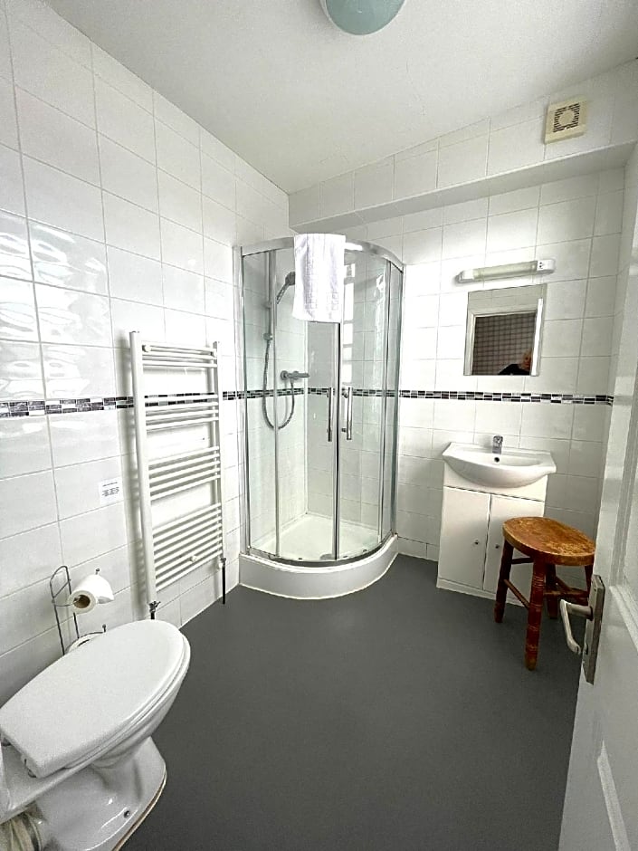 The Crown And Cushion