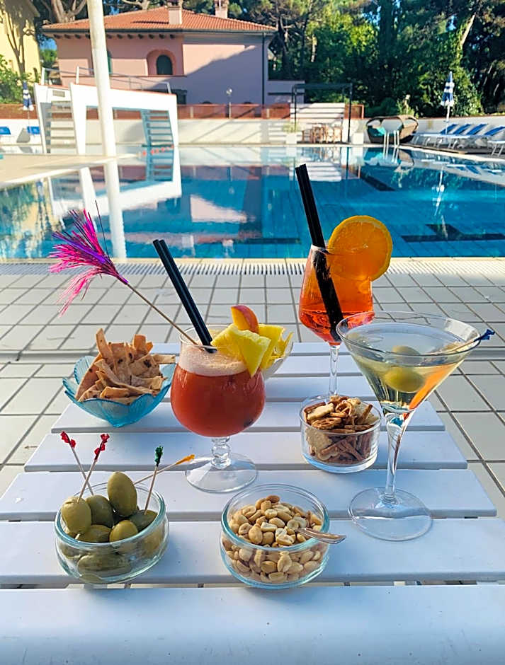 G&D Hotel Deanna Pool&Brunch