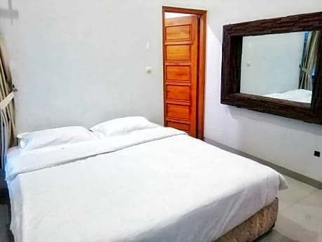 Tiray Homestay Syariah Yogyakarta Mitra RedDoorz