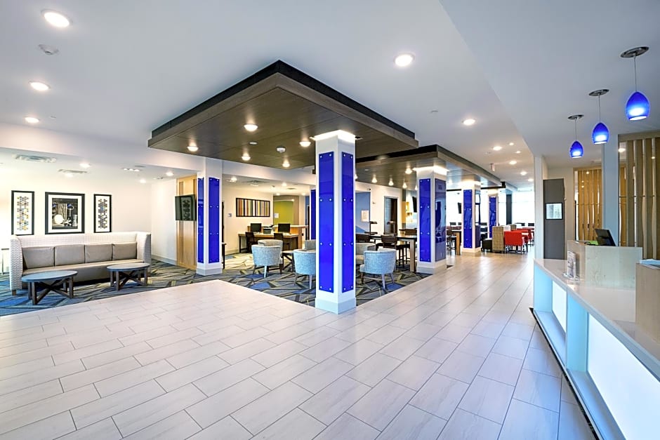 Holiday Inn Express and Suites Wentzville St Louis West By IHG