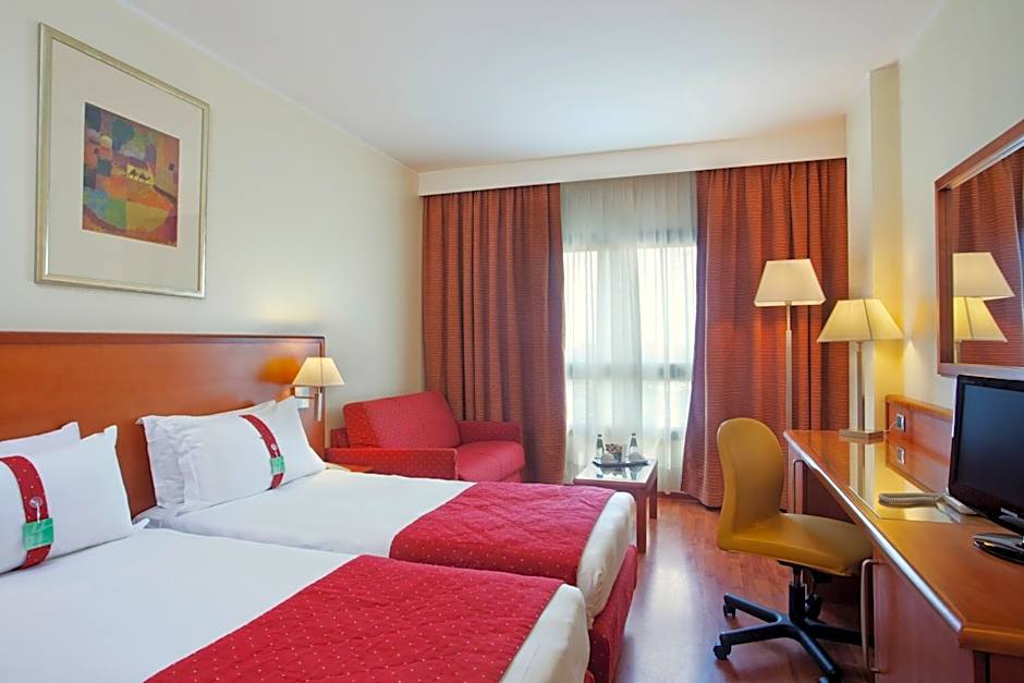 Holiday Inn Cagliari By IHG