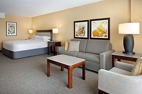 Concierge level, King Suite with Sofa bed