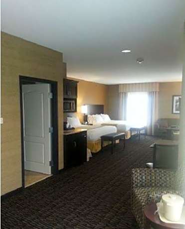 Queen Room with Two Queen Beds - Hearing Accessible/Non-Smoking