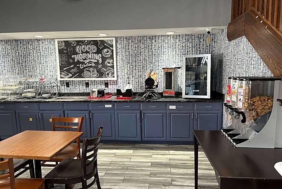 AmericInn by Wyndham Ottumwa