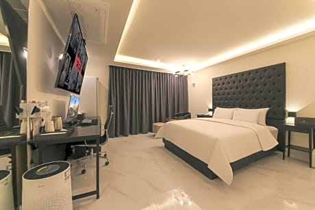 Aden Hotel