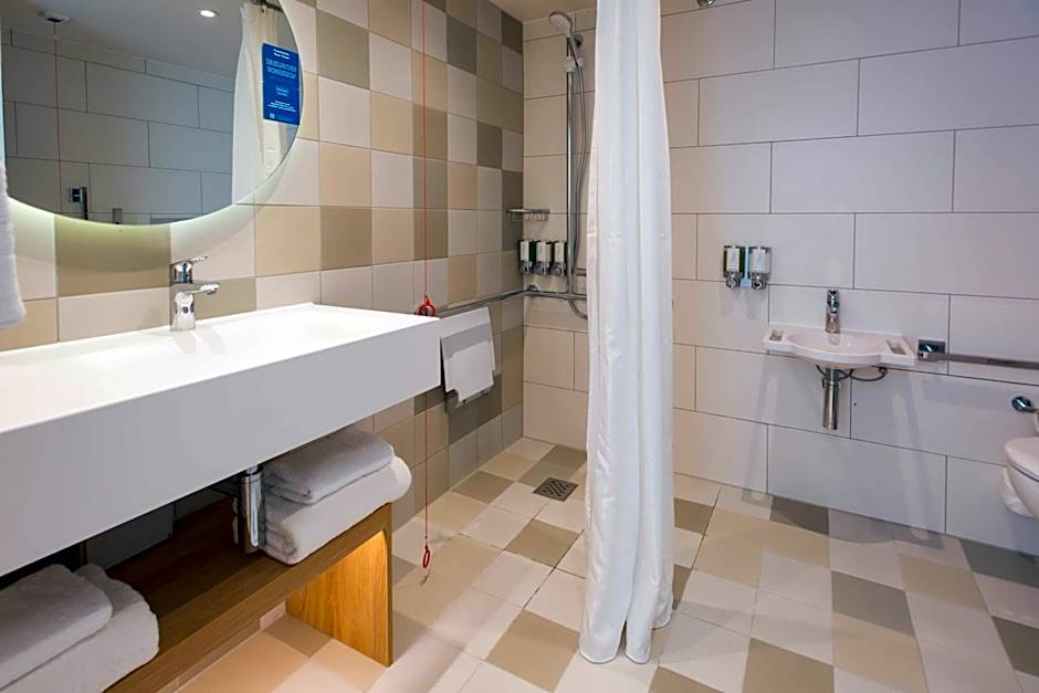 Hampton by Hilton London Park Royal