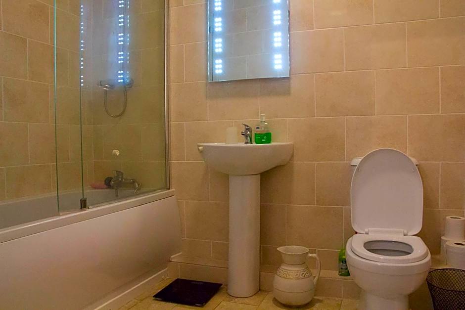 James John Hamilton House and backpacker hostel