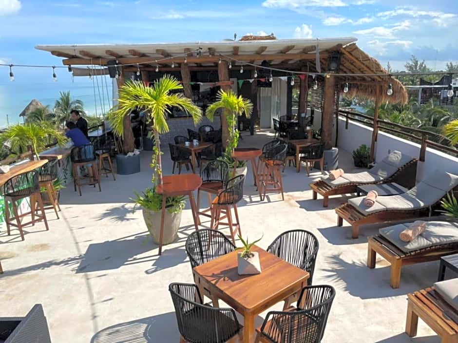 HOTEL MITTOZ HOLBOX