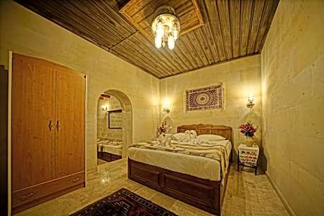 Family Room with Mountain View