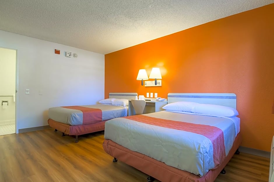 Motel 6 Palm Springs - Rancho Mirage