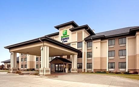 Holiday Inn Express & Suites Worthington By IHG