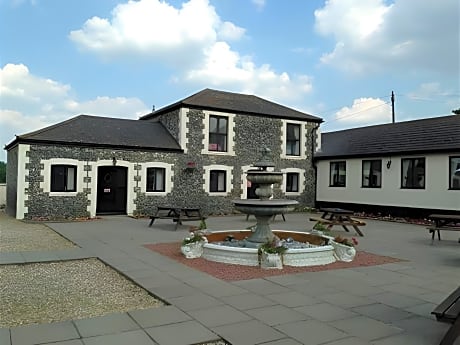 Coach House Hotel