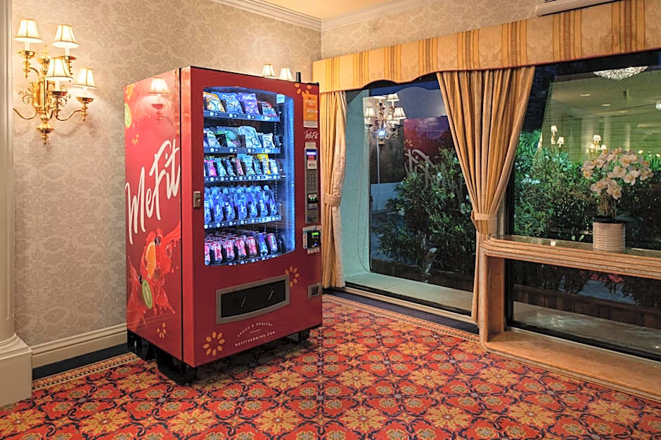 Carlyle Hotel