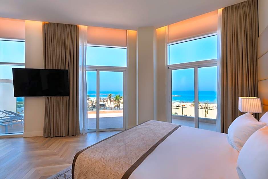 Opera Tel Aviv by Herbert Samuel