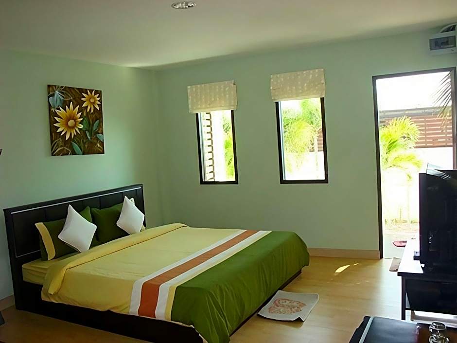 Sea beach Koh Larn 2 Hotel