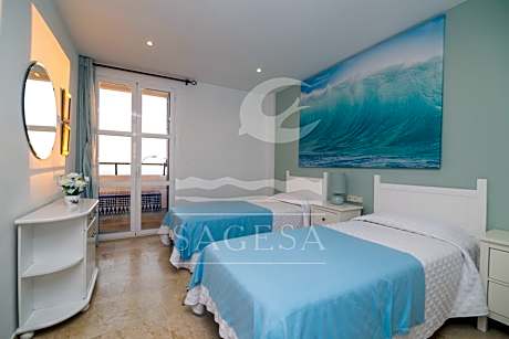 Deluxe Triple Room with Sea View