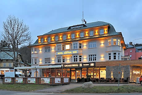 Hotel Central 1920