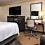 Holiday Inn and Suites Charleston West By IHG