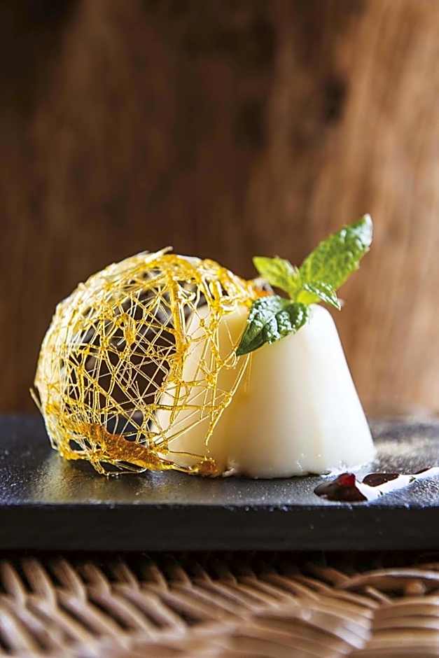 Tuningi Safari Lodge