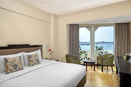 Executive Room Sea View Queen Bed