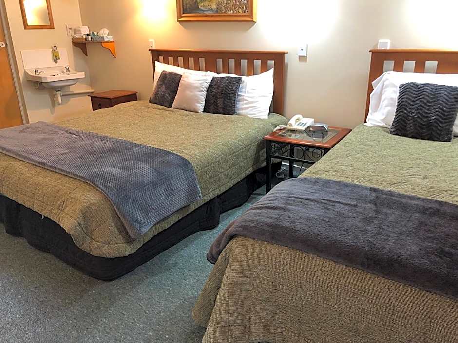 Manapouri Lakeview Motor Inn