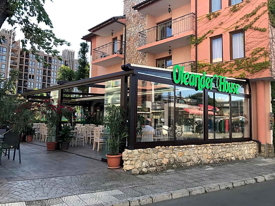 Oleander House and Tennis Club