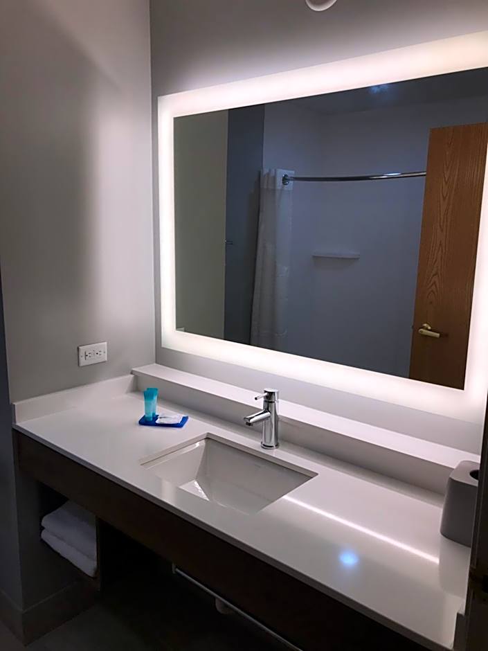 Holiday Inn Express Toledo West - Napoleon By IHG