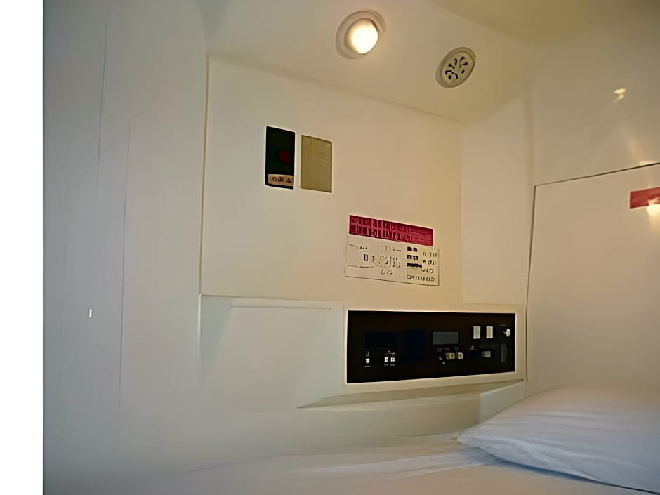 Capsule Inn Otsuka – Men Only