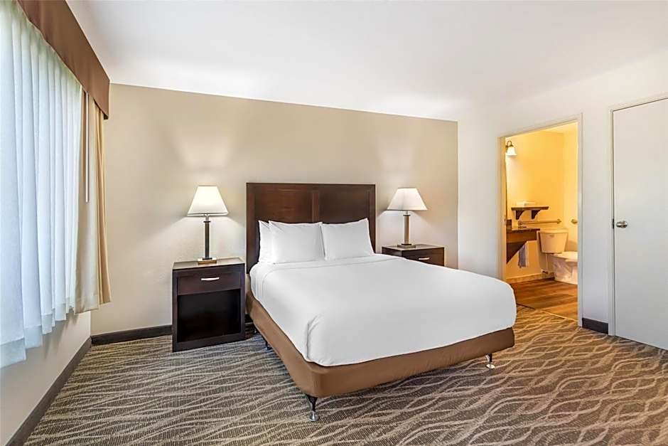 Best Western Plus Valdosta Hotel & Suites